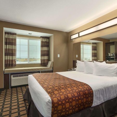 Microtel Inn & Suites By Wyndham Minot Kültér fotó