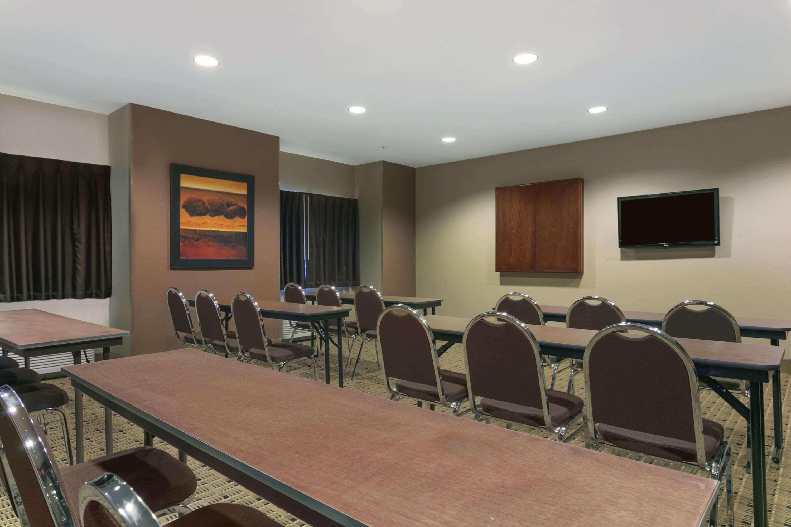 Microtel Inn & Suites By Wyndham Minot Kültér fotó